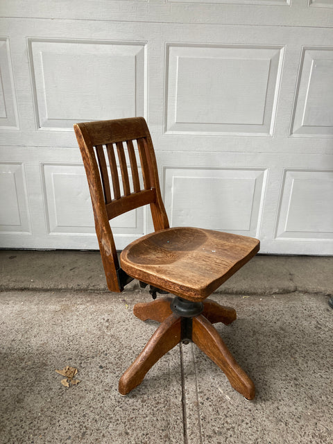 Super Pretty & Super Heavy Desk Chair