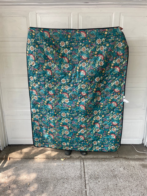 Roebury Packable Picnic Blanket (5 1/2 feet)