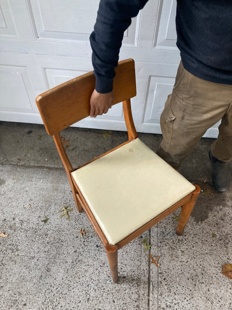 Vintage Pretty MCM Chair