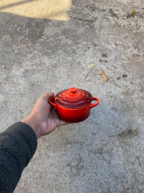 Mini & Pretty Le Creuset Ceramic Pot