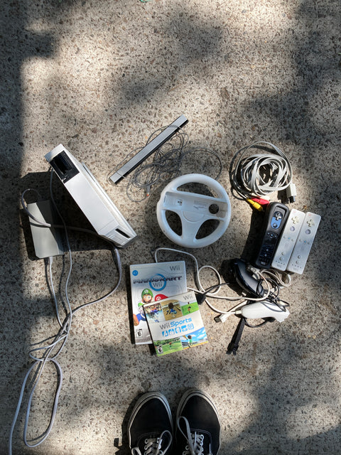 Wii Gaming Console With A Bunch Of Accessories & Mario Game