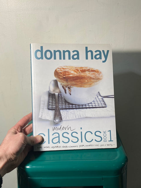 Donna Hay Modern Classics Cookbook