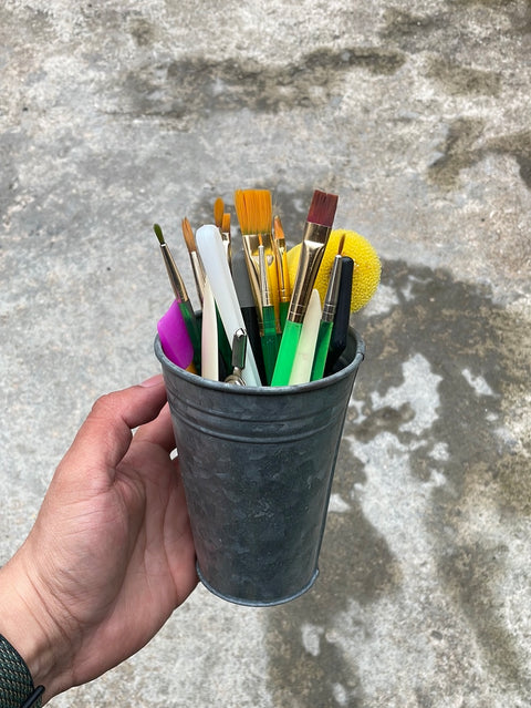 Bucket o' Brushes