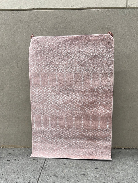 Pink Geometric Area Rug (4’ x 6’)