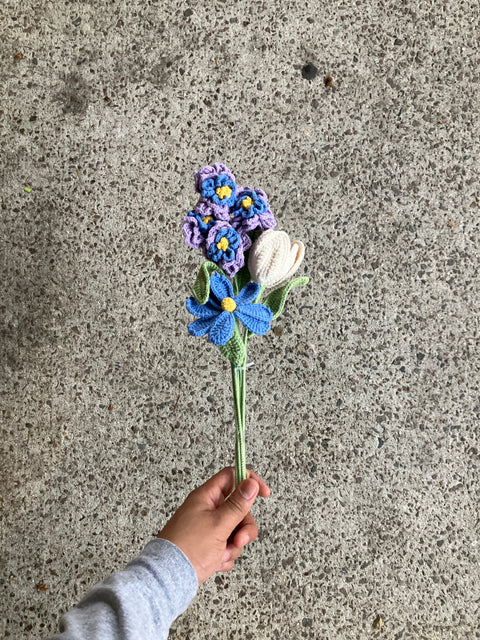 Decorative Yarn Flowers Bouquet