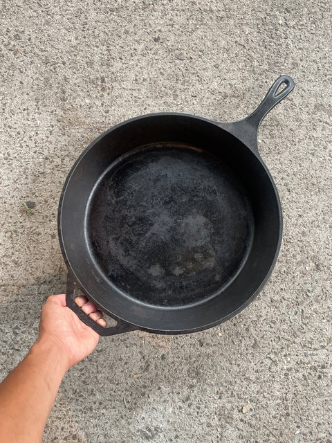 Large Lodge Cast Iron Skillet, 15”