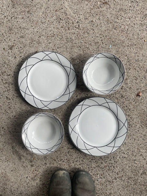 Symmetrically Aesthetic Plates and Bowls set