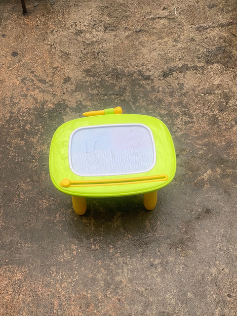 Etch-A-Sketch Toy Table