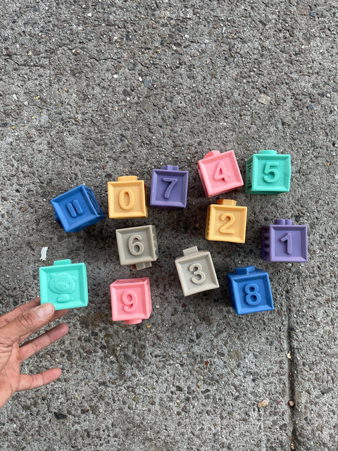 0-9 Soft Counting Cubes & Puzzle