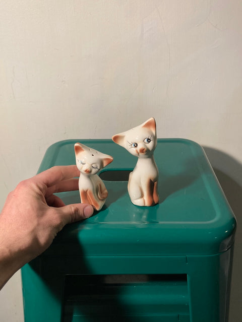 Vintage Siamese Cats Salt & Pepper