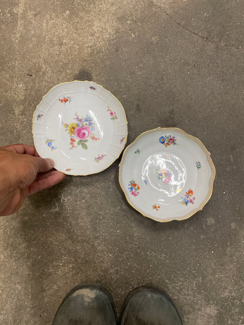 Pair of Country House Plates