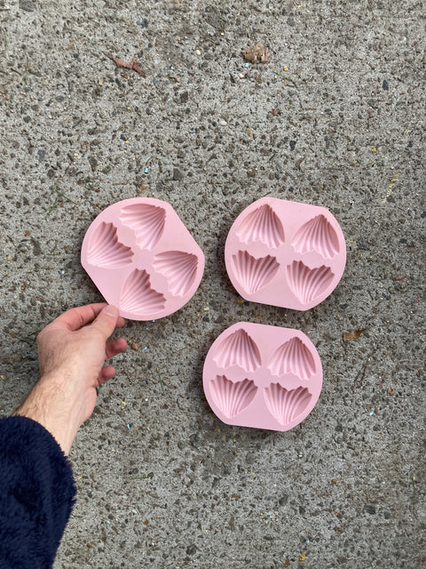 4 Cavity Shell Heart Molds