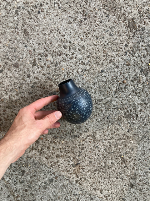 Cuuuute Metal Vase