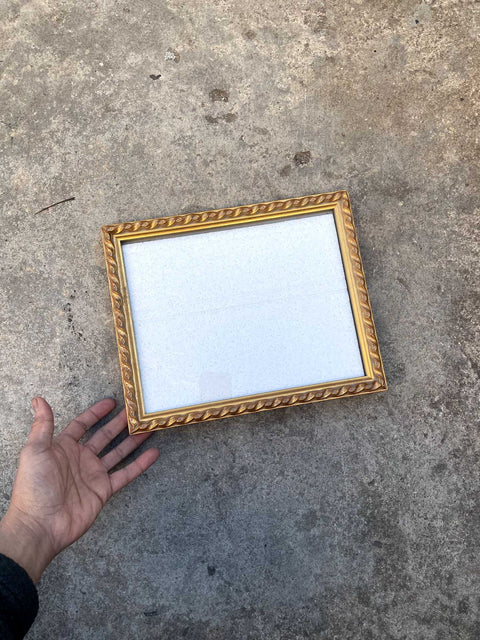 Elegant Gold Picture Frame