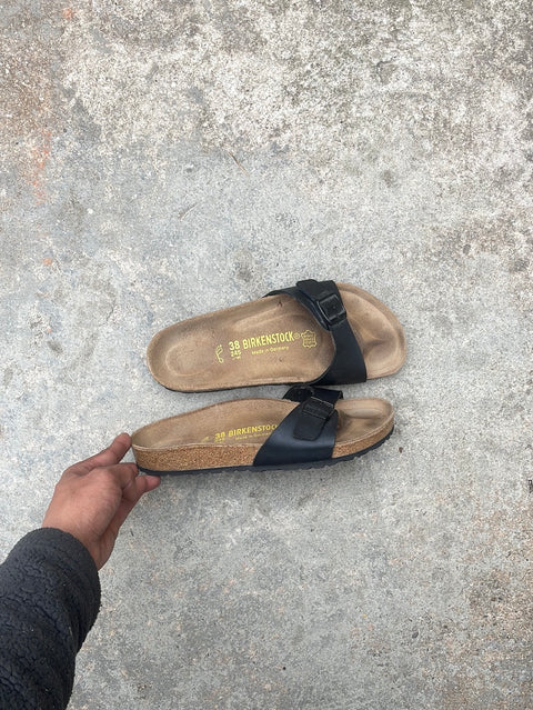 Birkenstocks, 38