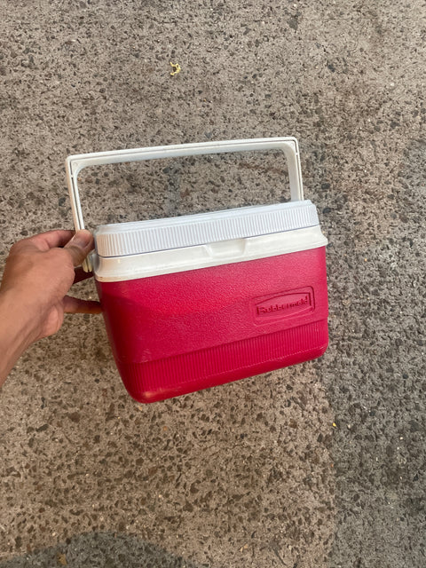 Mini Rubbermaid Cooler