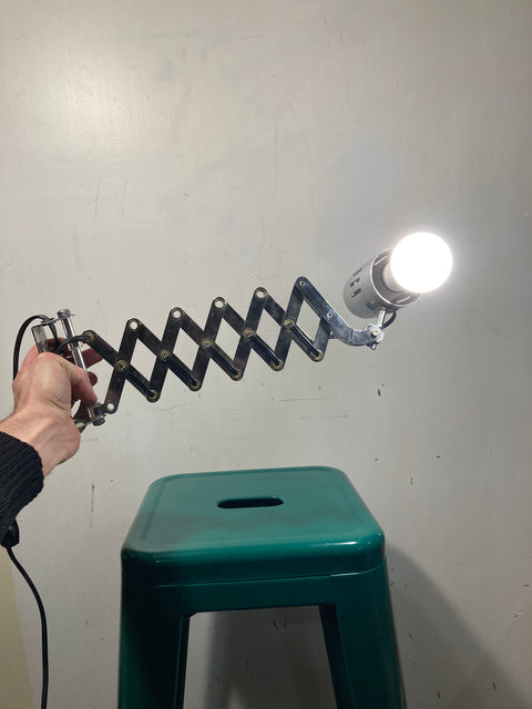 Scissor Lamp