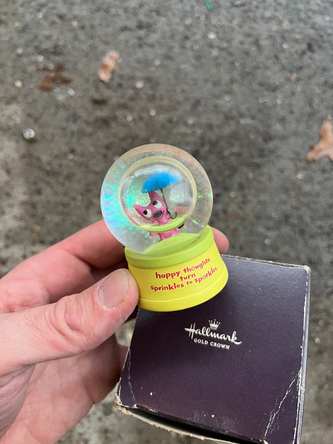 Hallmark "Happy Thoughts Turn Sprinkles To Sparkles" Water Globe