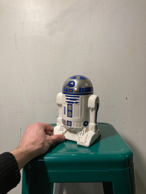 R2-D2 Ceramic Statue