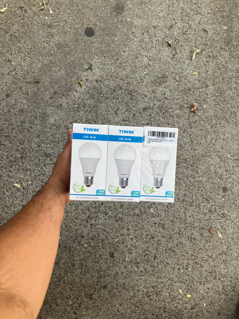 6 Pack of 11W Light Bulbs