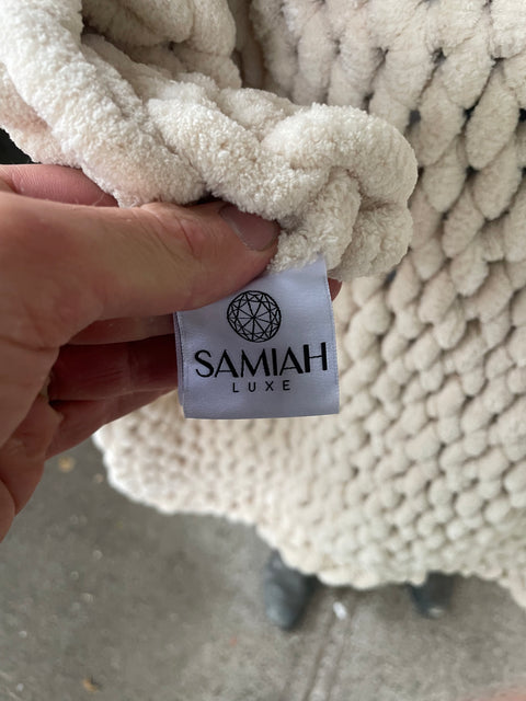 Samiah Luxe Beige Knitted Blanket