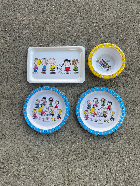 Charlie Brown Plate Set