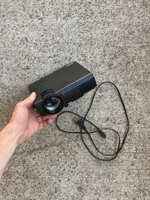 Tenker Q5 LED Mini Projector