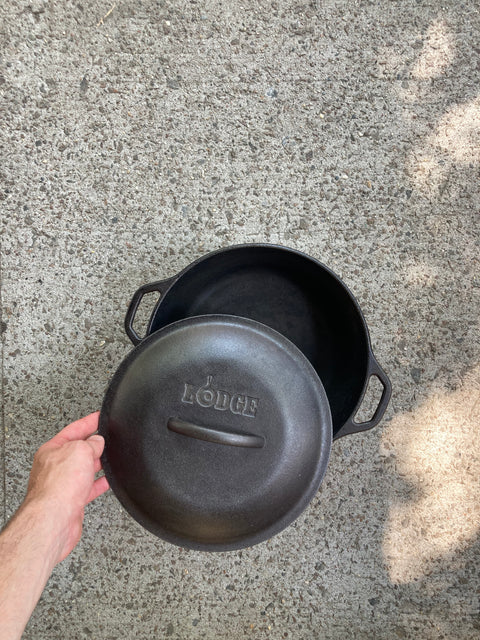 Lodge Cast Iron Dutch Oven 8 Qt