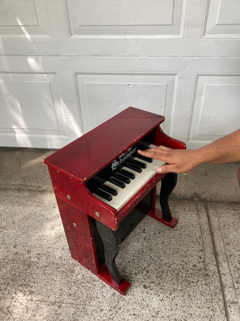 Schoenhut Elite Spinet Toy Piano