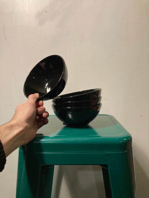 4 Black Bowls